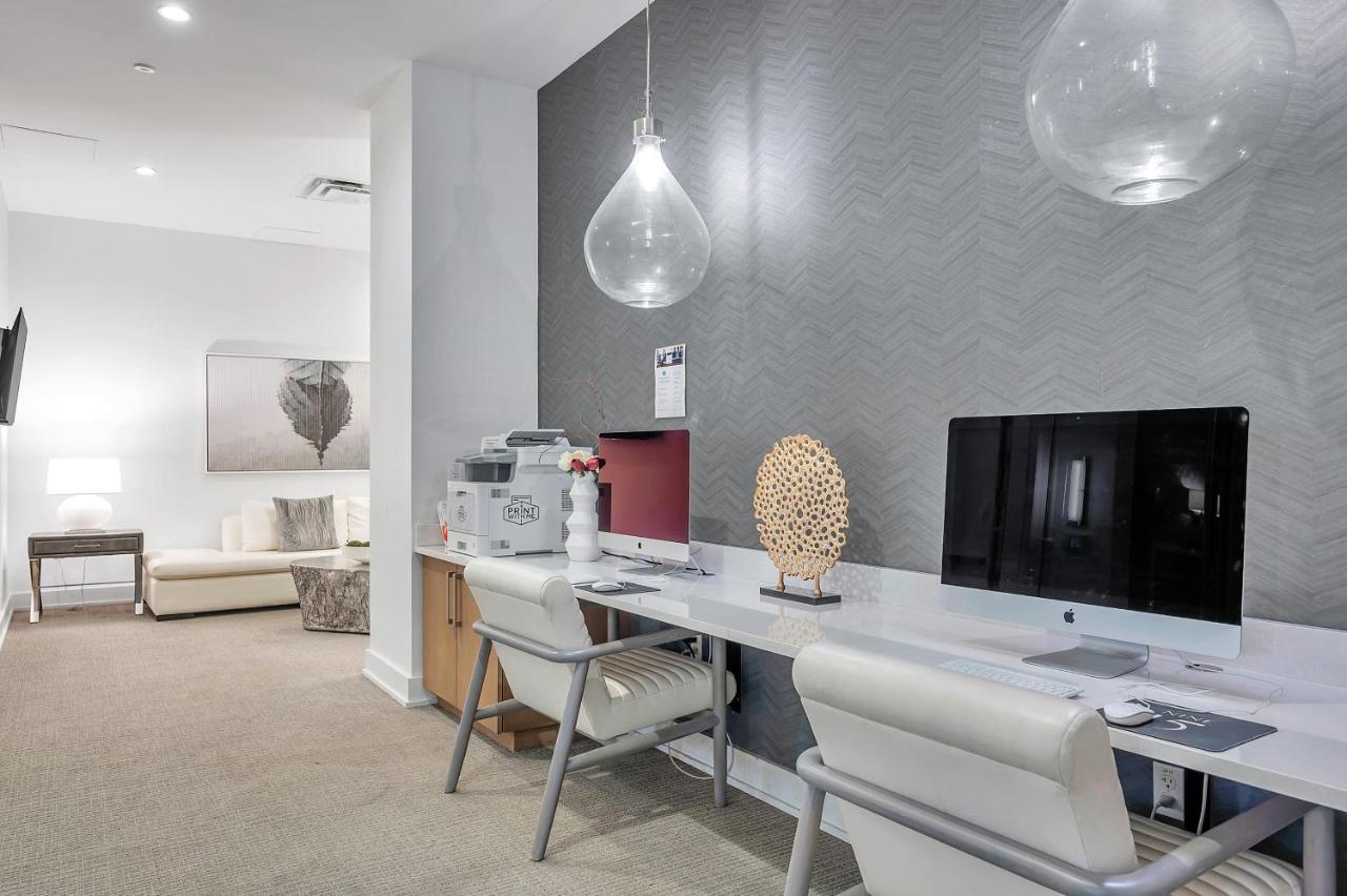 Luxury 1 Bedroom With Den Downtown Tampa Apt - City Views, Rooftop Pool, Workspace Extérieur photo