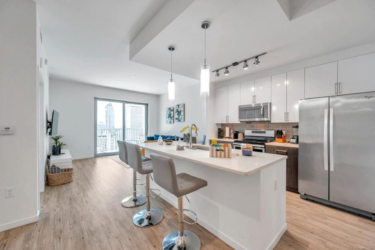 Luxury 1 Bedroom With Den Downtown Tampa Apt - City Views, Rooftop Pool, Workspace Extérieur photo