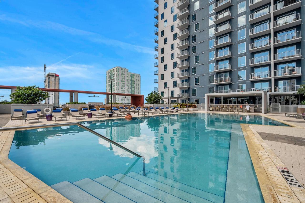 Luxury 1 Bedroom With Den Downtown Tampa Apt - City Views, Rooftop Pool, Workspace Extérieur photo