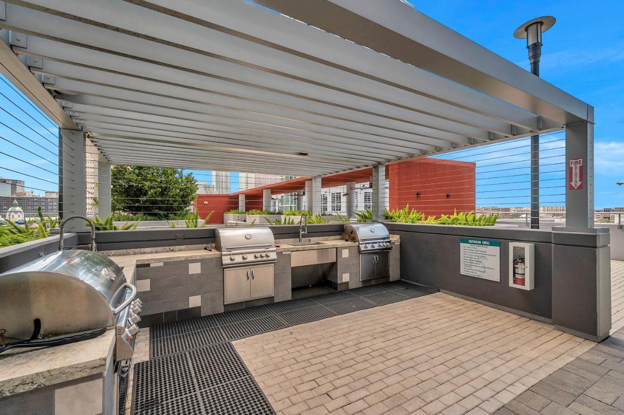 Luxury 1 Bedroom With Den Downtown Tampa Apt - City Views, Rooftop Pool, Workspace Extérieur photo