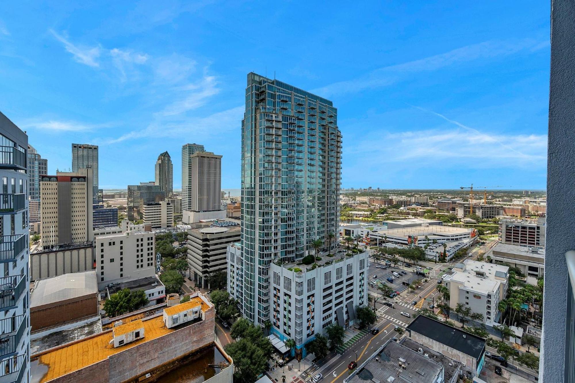 Luxury 1 Bedroom With Den Downtown Tampa Apt - City Views, Rooftop Pool, Workspace Extérieur photo